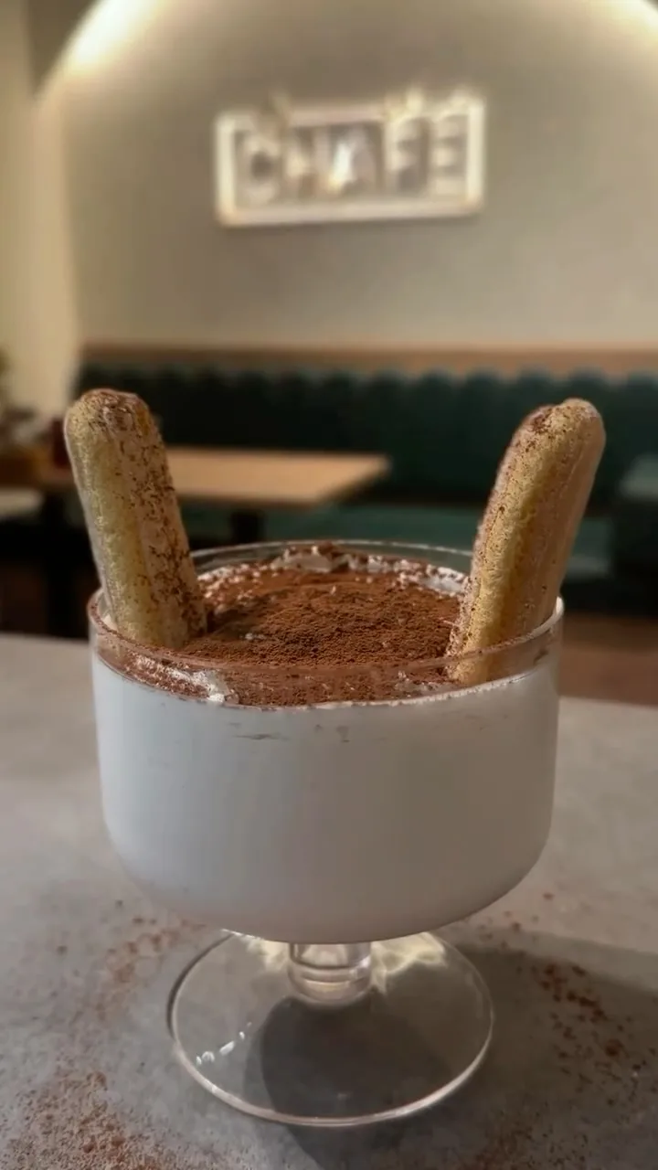 Tiramisu with ladyfingers